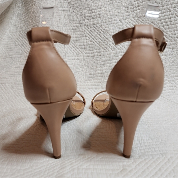 Lane Bryant 9W Beige Nude Ankle Strap Heels Sandals 9 Wide Width New - Picture 11 of 15